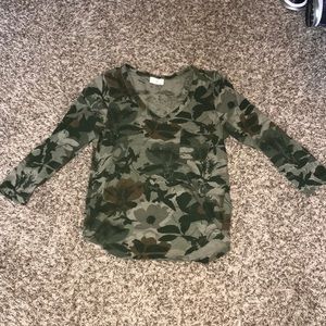 Anthropologie half sleeve v-neck t-shirt